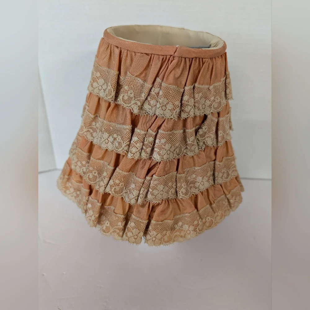 Vintage Lamp Shade That Clips On To The Light Bulb